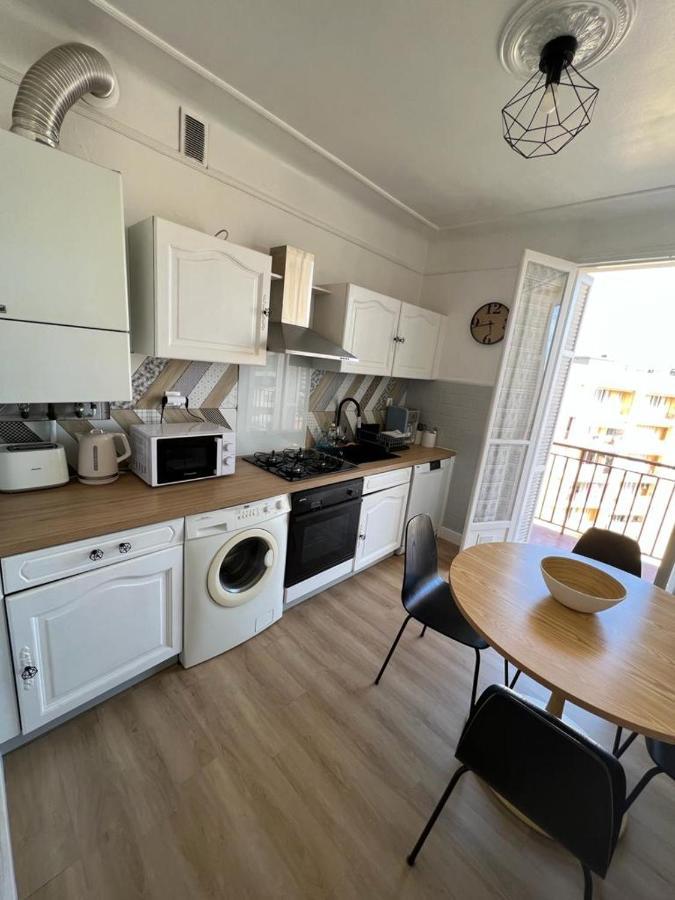 Appartement Climatise F3 Proche Plage Port Et Aeroport アジャクシオ エクステリア 写真