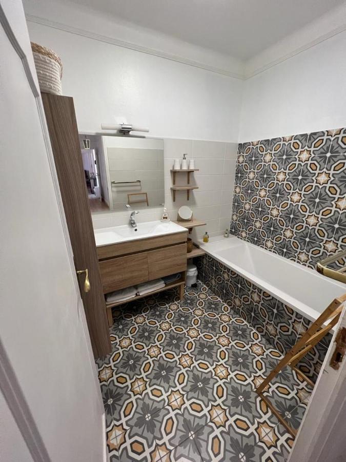 Appartement Climatise F3 Proche Plage Port Et Aeroport アジャクシオ エクステリア 写真