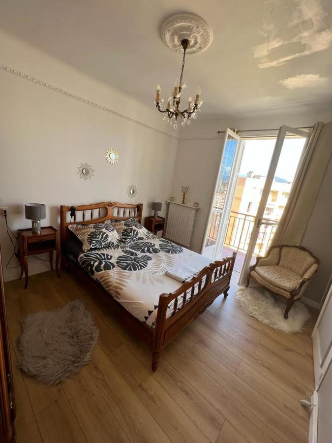 Appartement Climatise F3 Proche Plage Port Et Aeroport アジャクシオ エクステリア 写真